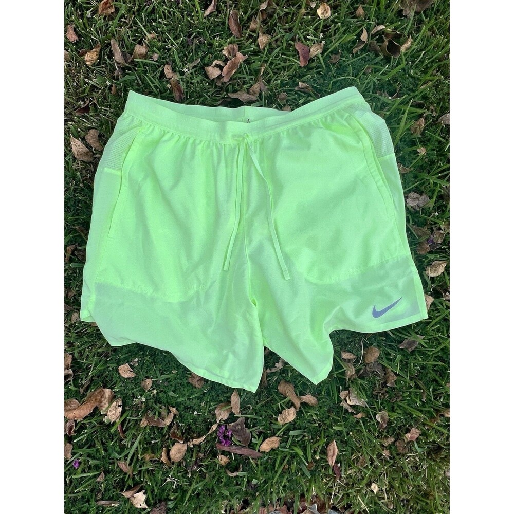 Nike Dri-Fit Stride 7" Running Shorts Men's M Volt Yellow Reflective DM4761-701